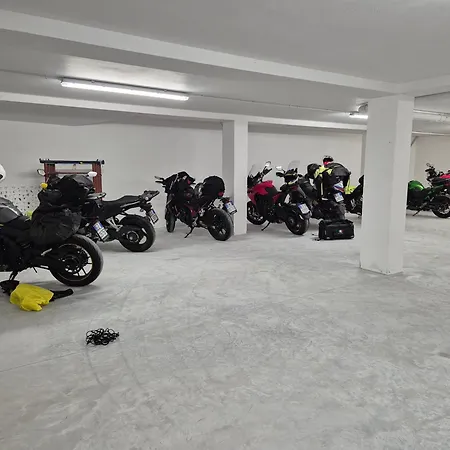 Comida & Experiences בית הארחה Tortolì